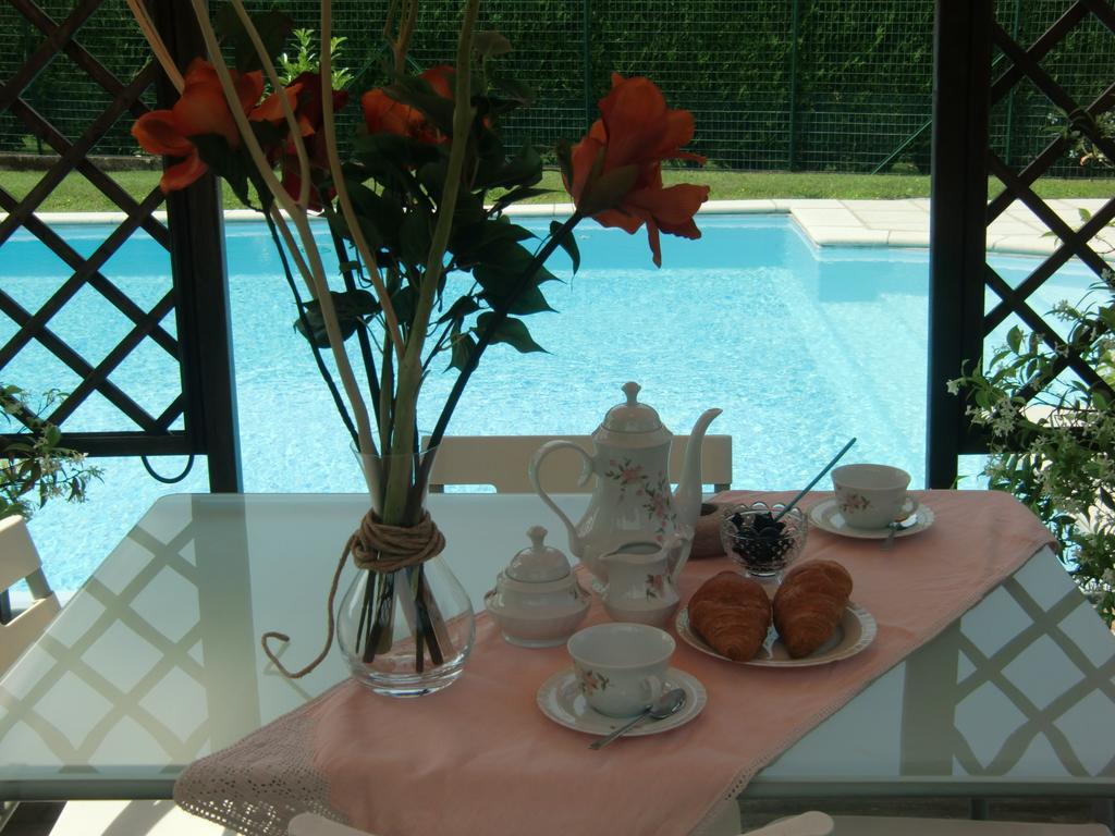 B&B Il Ciliegio Lomnago Exterior photo